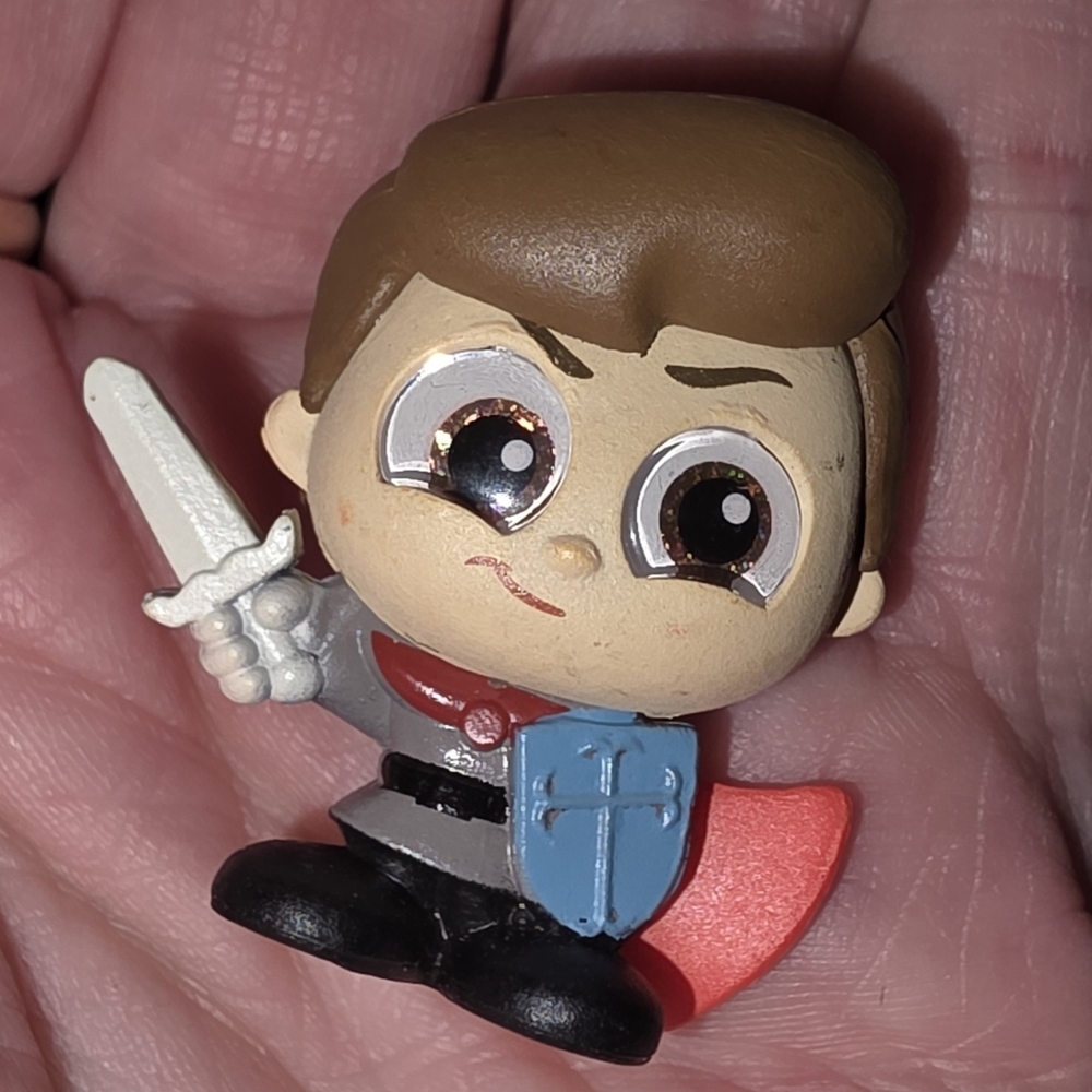 Disney Doorables - Villains Rivaling Royals PRINCE With Sword & cape MINI TINY